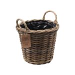 Panier en rotin pour plantes avec deux anses.
